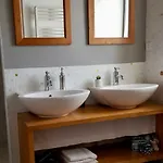 Vakantiehuis Maison De Ferme Renovee & Lumineuse - Renovated, Bright & Quiet Stone 20 Min From Rodez Flavin