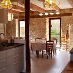 Maison De Ferme Renovee & Lumineuse - Renovated, Bright & Quiet Stone 20 Min From Rodez Vakantiehuis Flavin