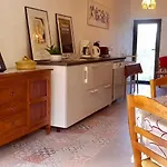 Vakantiehuis Maison De Ferme Renovee & Lumineuse - Renovated, Bright & Quiet Stone 20 Min From Rodez Flavin