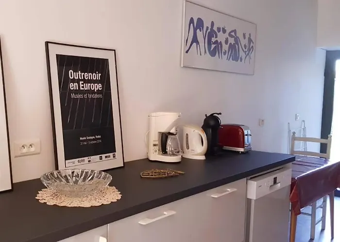 Maison De Ferme Renovee & Lumineuse - Renovated, Bright & Quiet Stone 20 Min From Rodez * Flavin