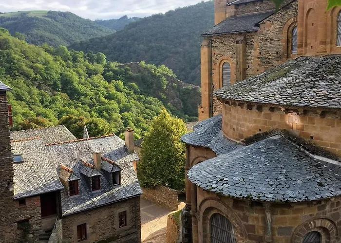 Maison De Ferme Renovee & Lumineuse - Renovated, Bright & Quiet Stone 20 Min From Rodez Flavin